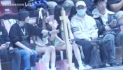 😘会被影响吗？三上悠亚和啦啦队美女干扰球员罚球！