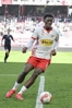 法媒：多特即将签下萨尔茨堡19岁中卫加杜，转会费约2000万欧
