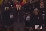 现场观众：东契奇质疑为啥换下八村塁 对教练连连摊手真忍不了！