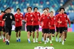 内部教学赛日本2-1击败日本U19，盐贝健人和铃木淳之介进球