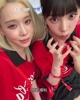 红衣金发超吸睛！美女柳智敏现场营业，满脑子都是墨西哥夹饼